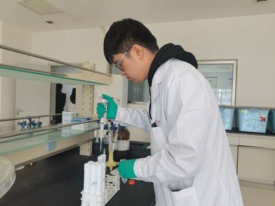 體驗化妝品與水質檢測 實驗室開放日的實踐與啟示